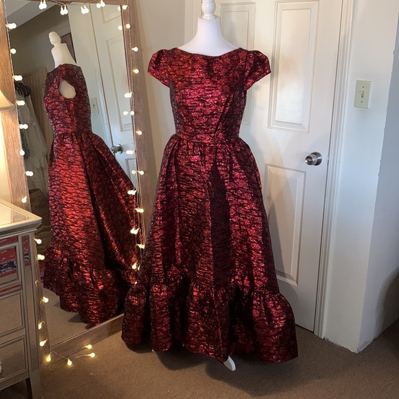 MAC DUGGAL
High Neck Brocade Bubble Hem Dress - Picture 4 of 14